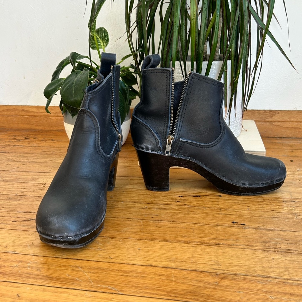 No. 6 High heel clog boot sz. 39